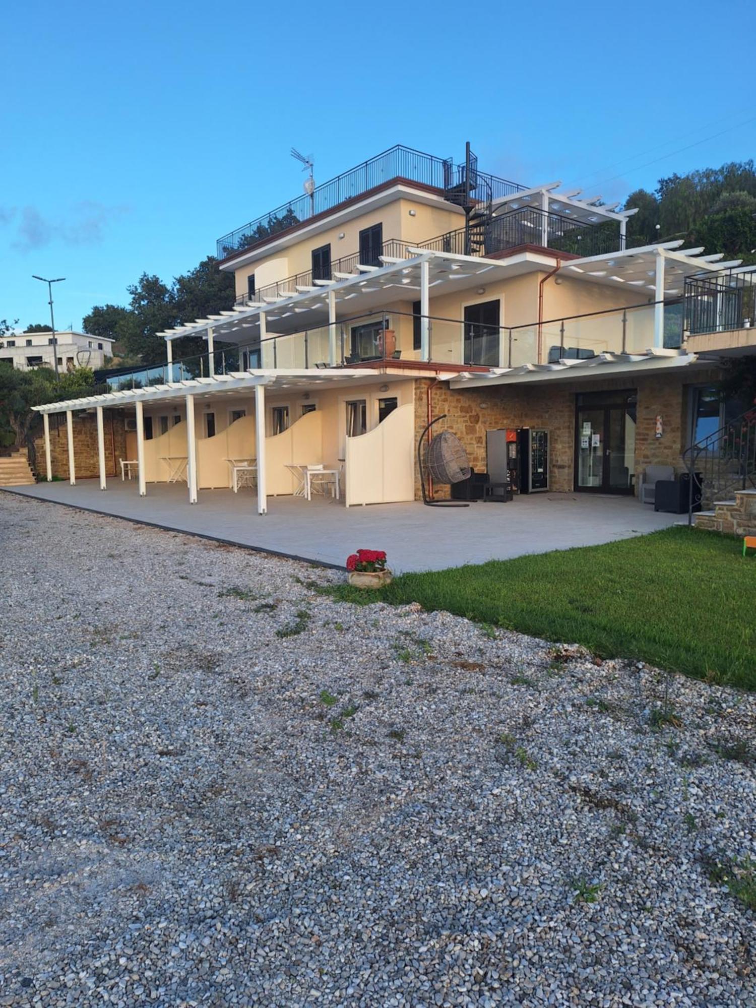 Country House Marj & Jo Resort Agropoli Eksteriør billede