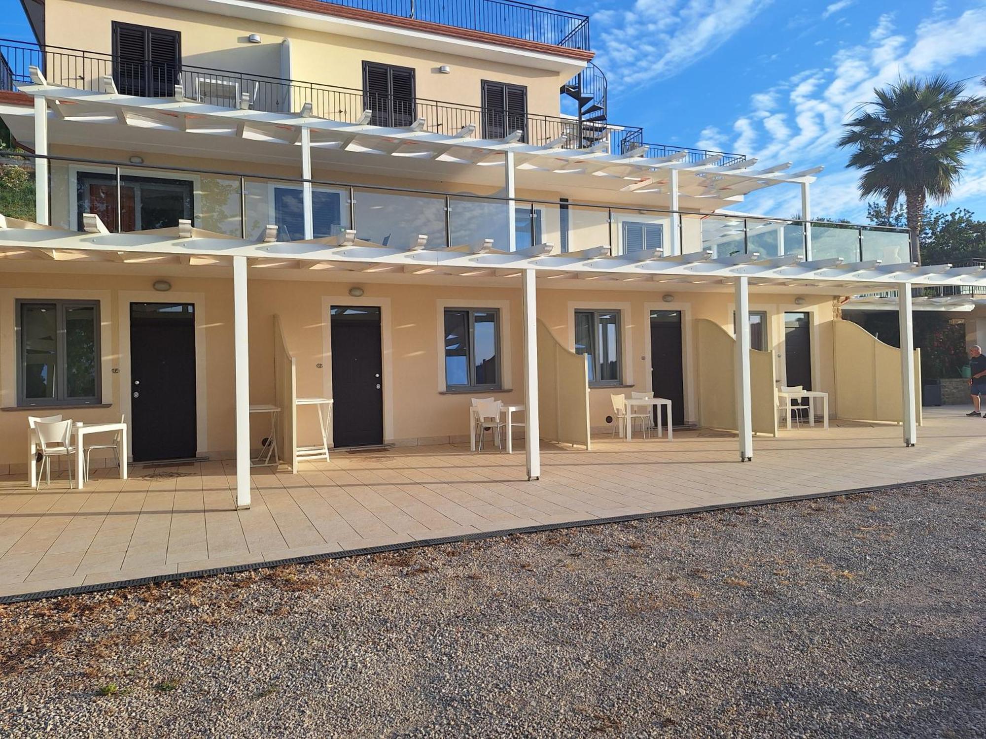 Country House Marj & Jo Resort Agropoli Eksteriør billede